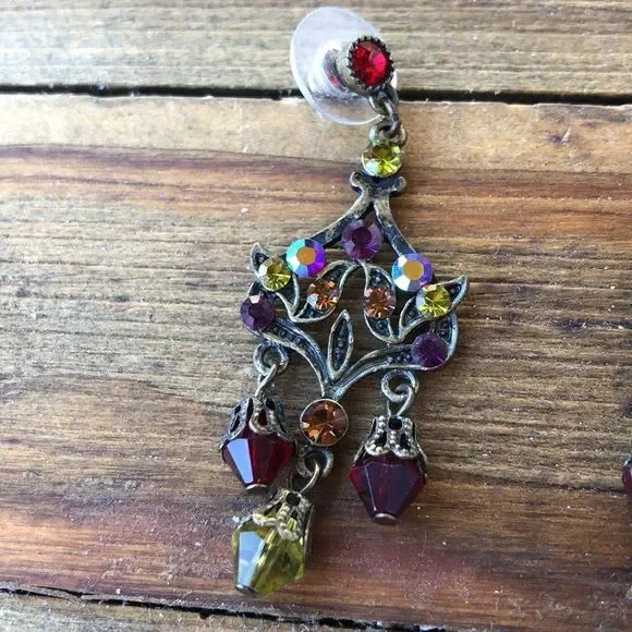 ANTHROPOLOGIE Purple & Deep Red Antique Gold Tone Chandelier Drop Earrings! EUC - Picture 3 of 9